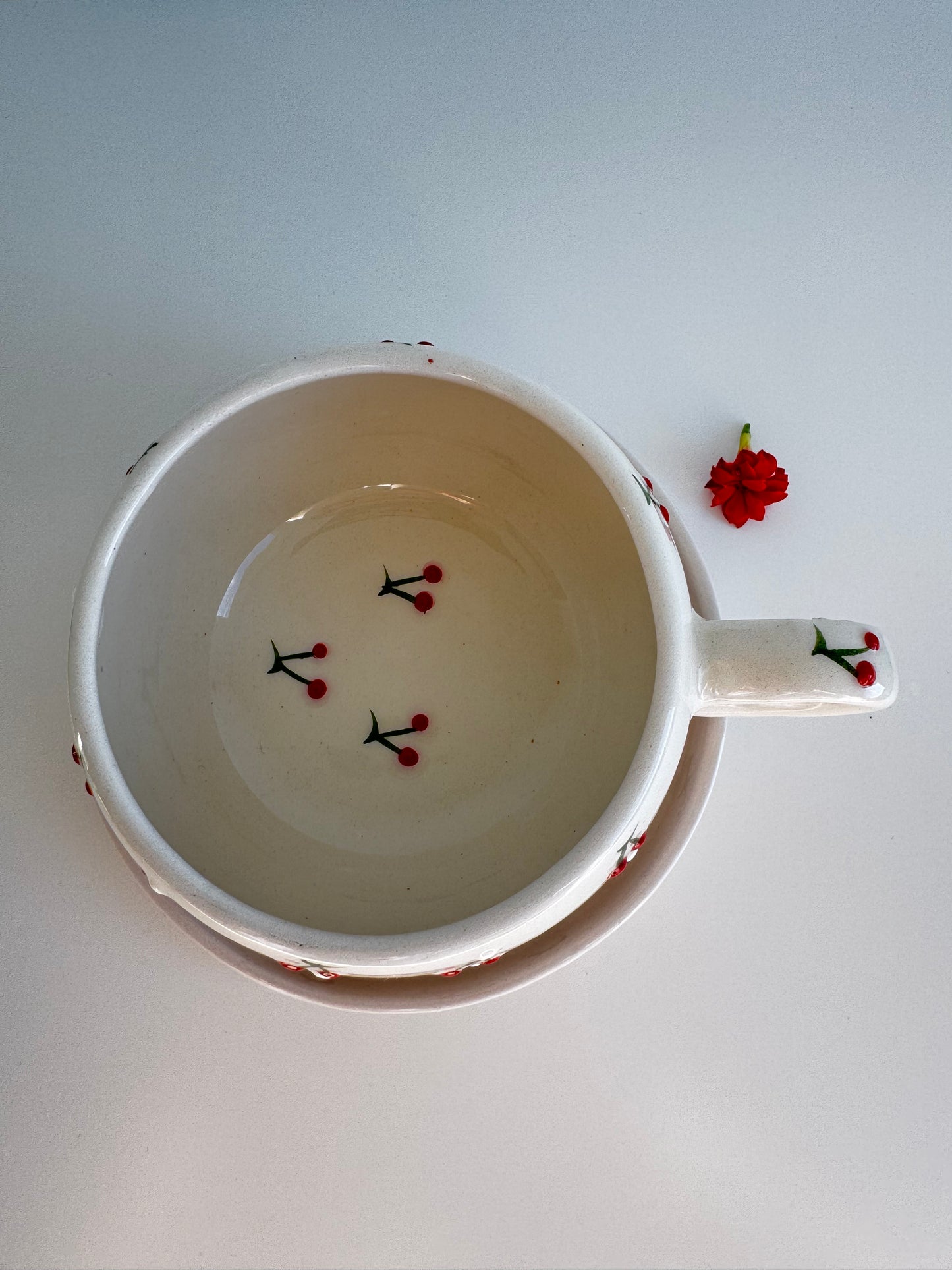 Keramiktasse mit Kirschmuster -B-Ware