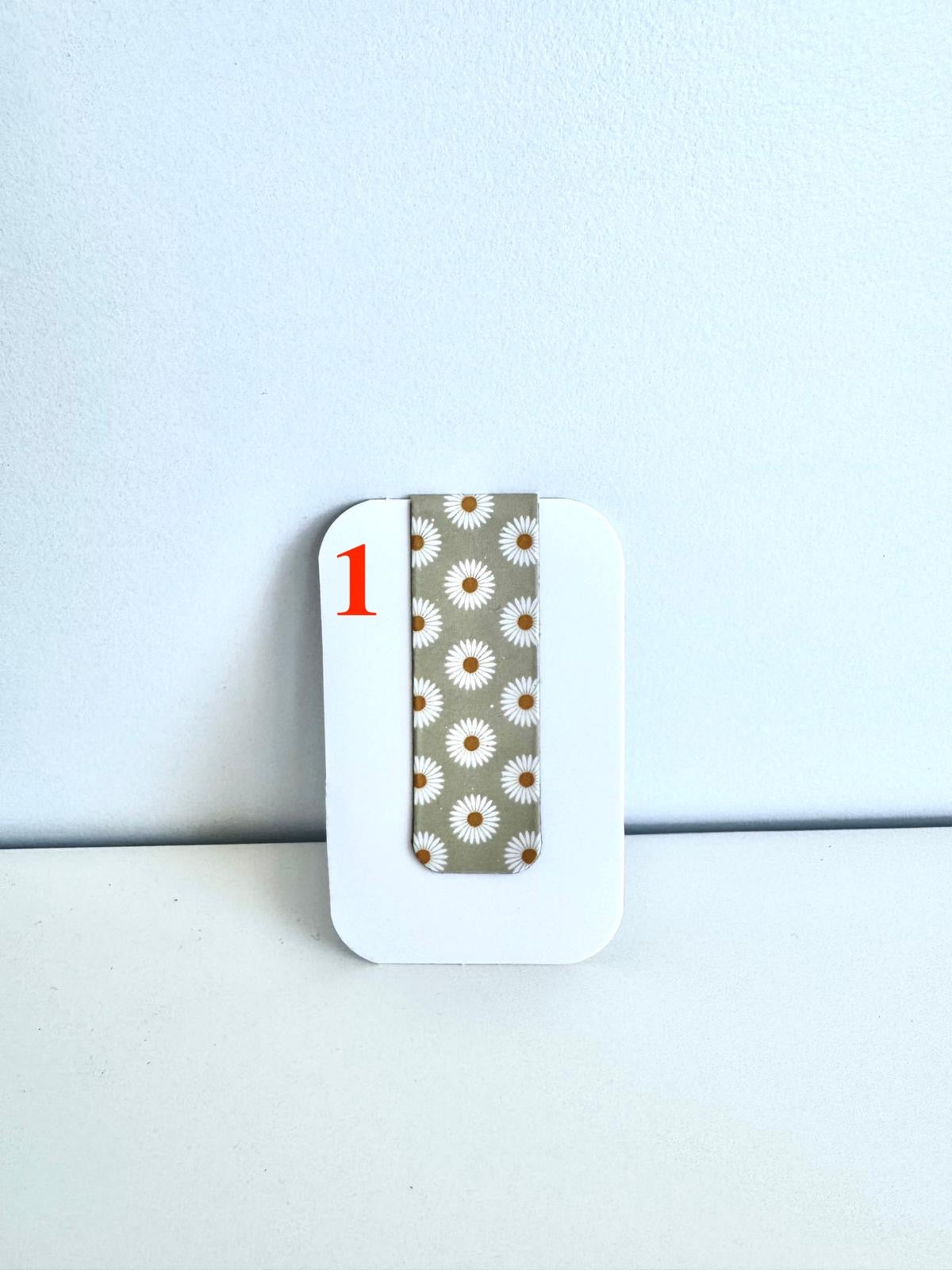Magnetisches Lesezeichen – beidseitig bedruckt mit Blumenmotiv
