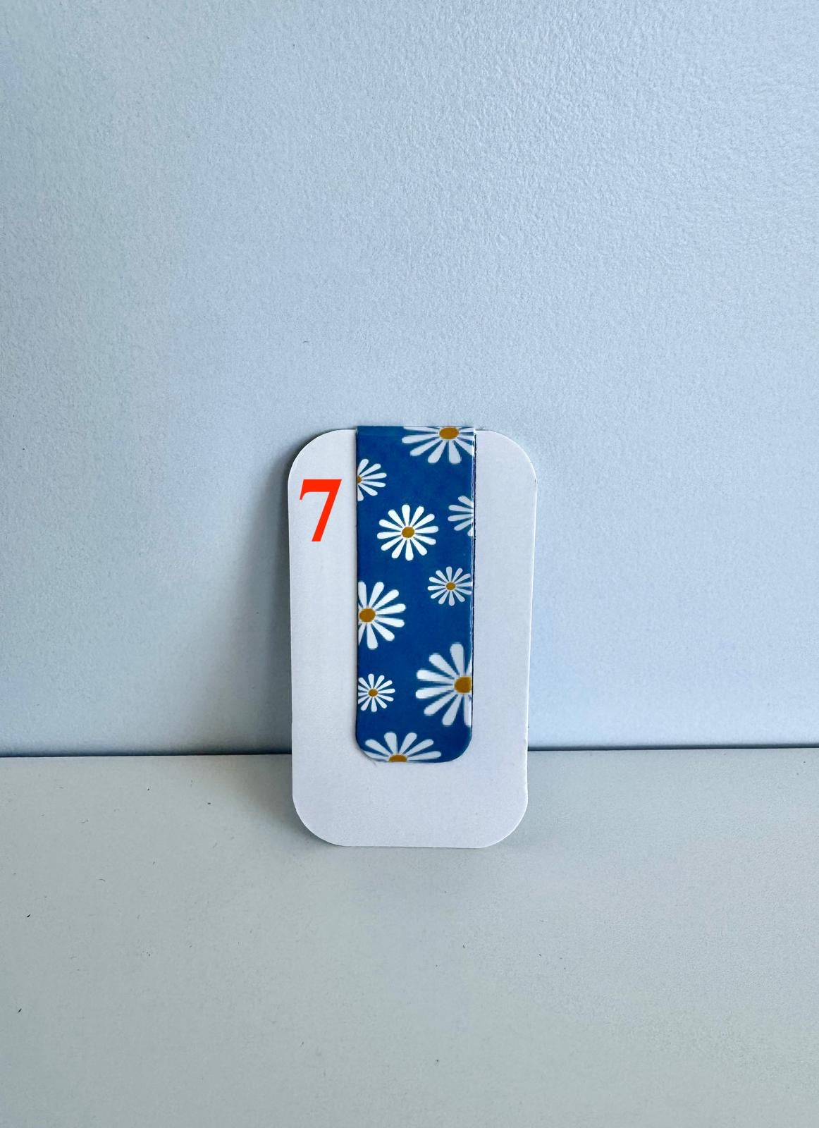 Magnetisches Lesezeichen – beidseitig bedruckt mit Blumenmotiv