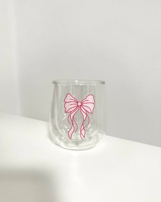 Doppelwandiges Glas mit rosa Schleife
