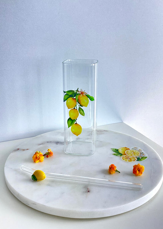 Trinkglas & Strohhalm mit Zitronenmuster (groß)